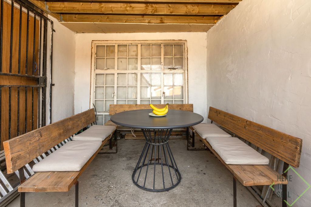 Property photo 2 of 18 Hermans-3
