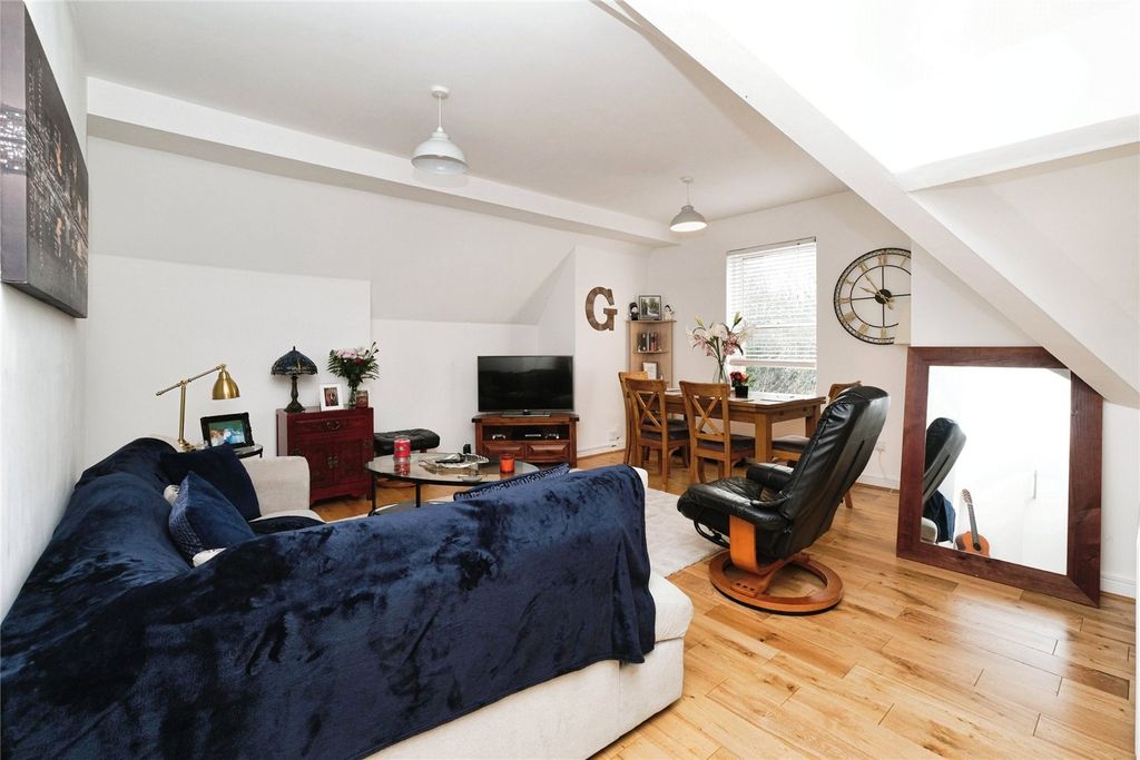 Property photo 3 of 18 Picture No. 31