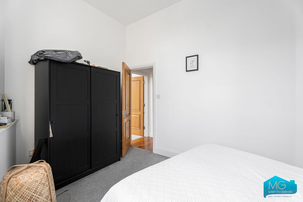 Property photo 2 of 17 Picture No. 06