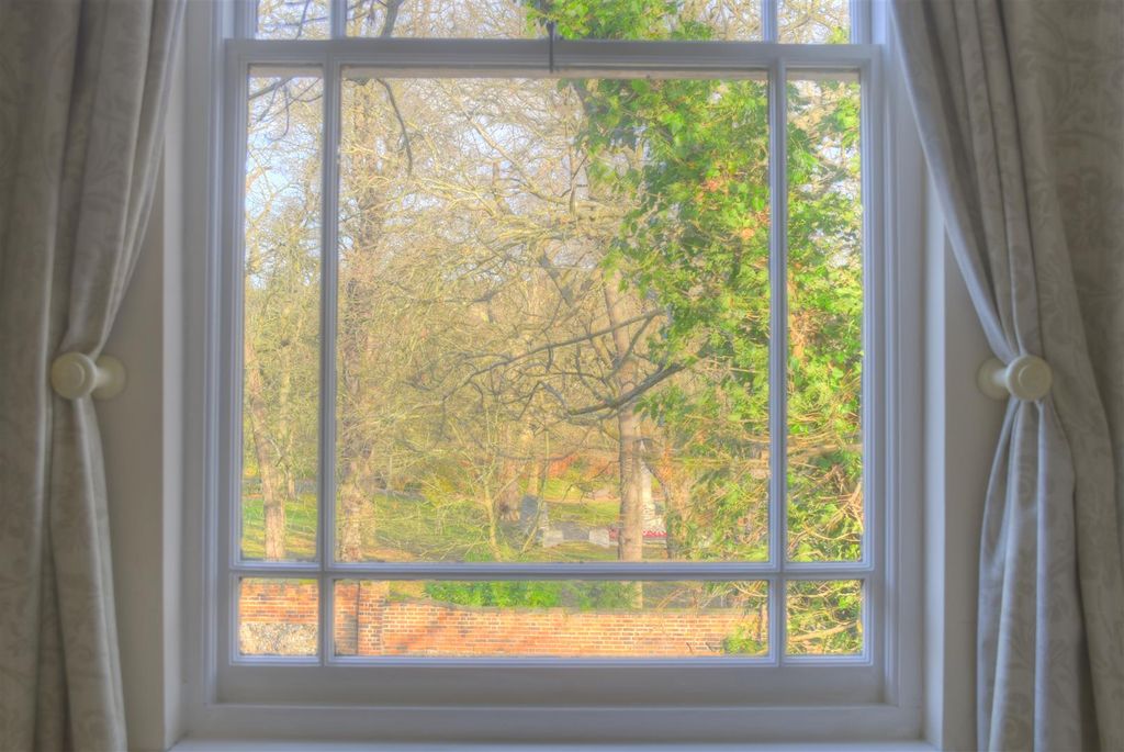 Property photo 3 of 11 Park Shot.Jpg