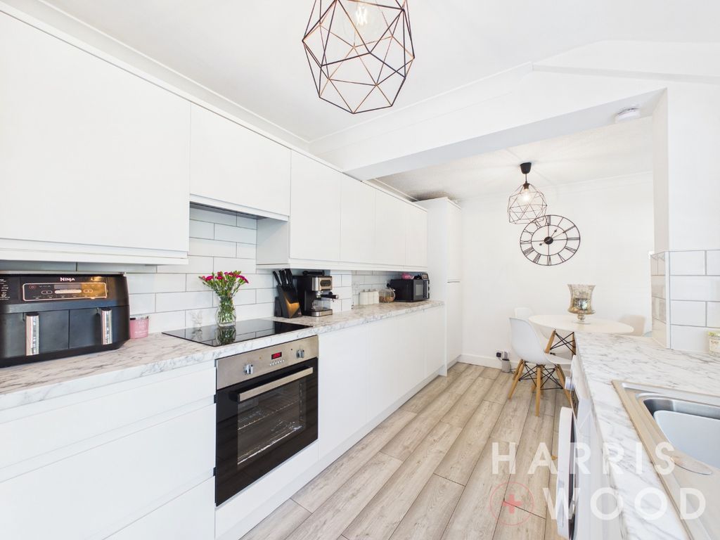 Property photo 2 of 23 5414514