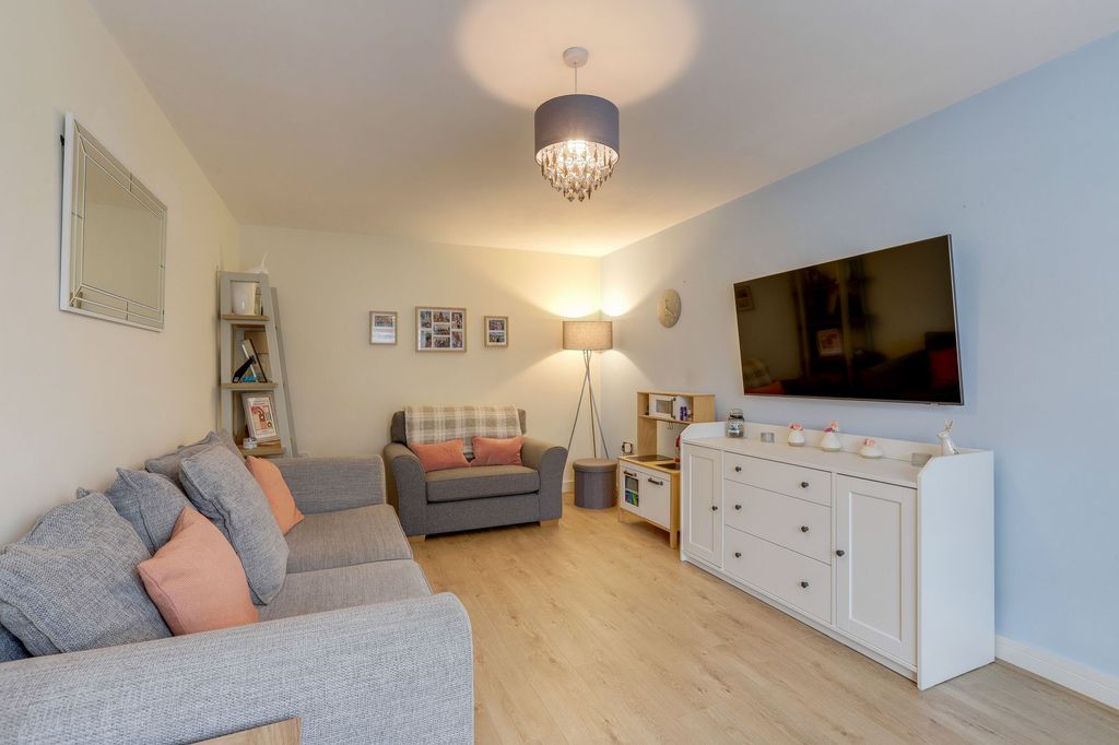 Property photo 2 of 22