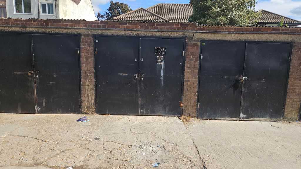 Property photo 1 of 4