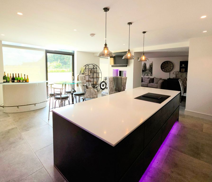 Property photo 2 of 38