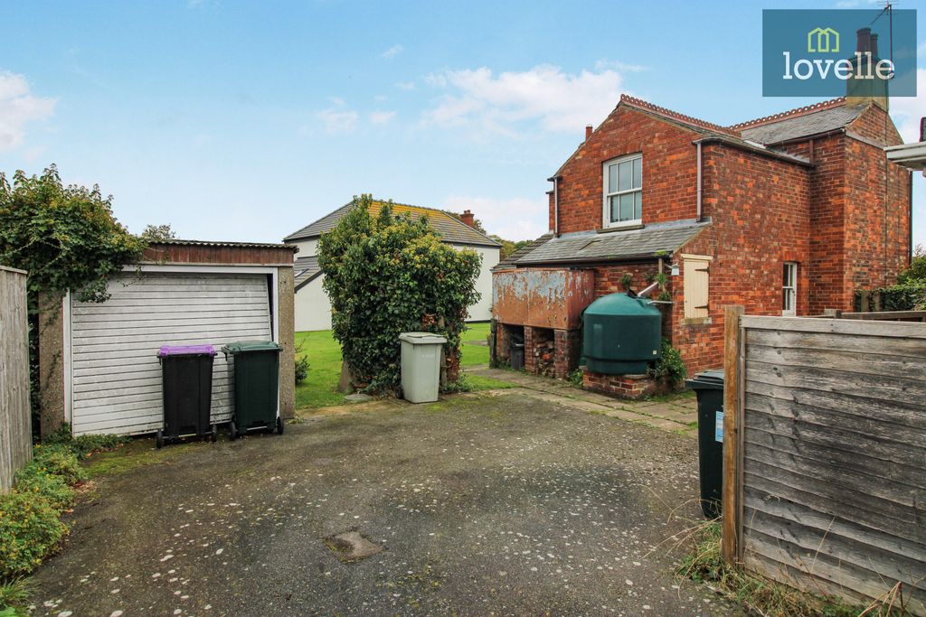 Property photo 3 of 20