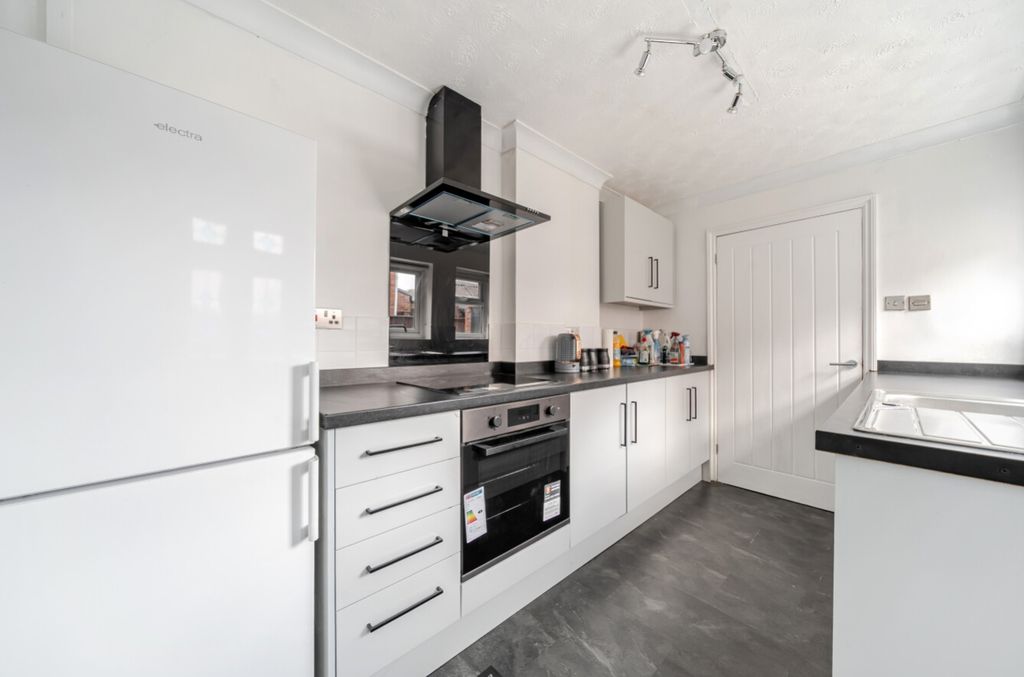 Property photo 3 of 21 1527792-8-1A134F0027851