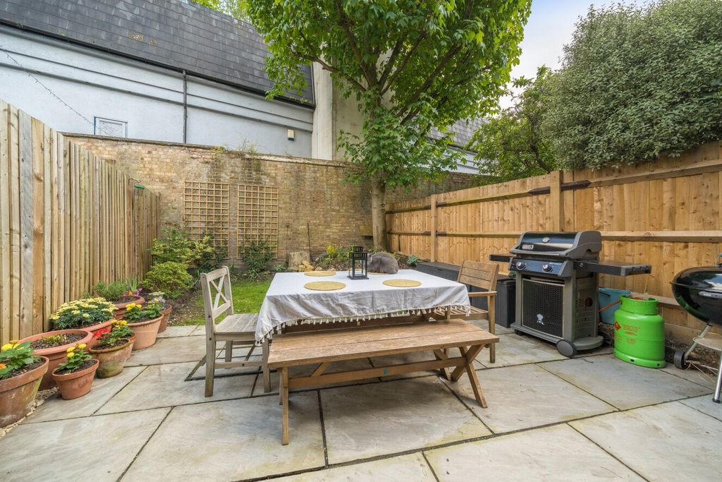 Property photo 3 of 9 Picture No. 10