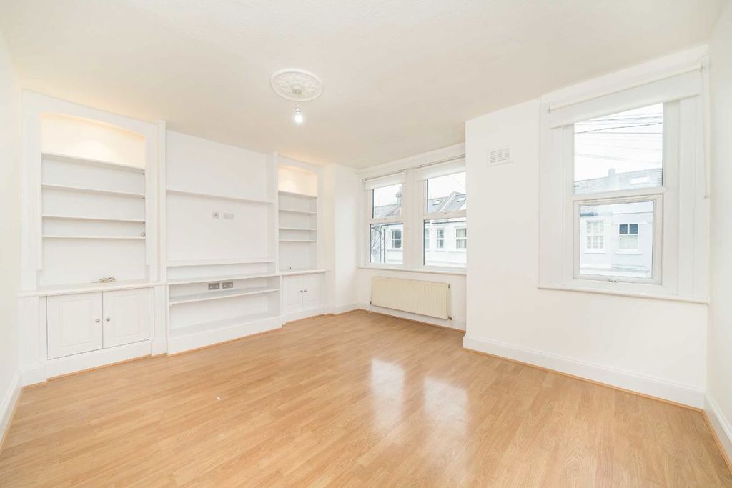 Property photo 2 of 5