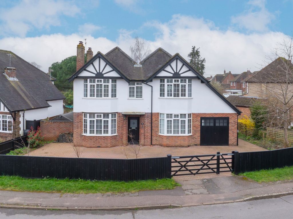 Property photo 1 of 28