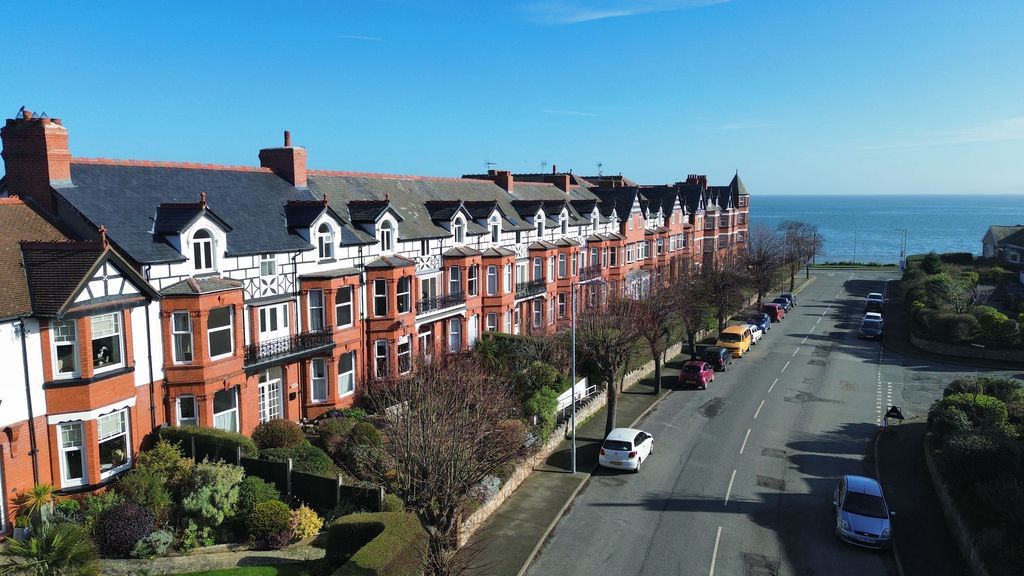 Property photo 2 of 16 Photo 12