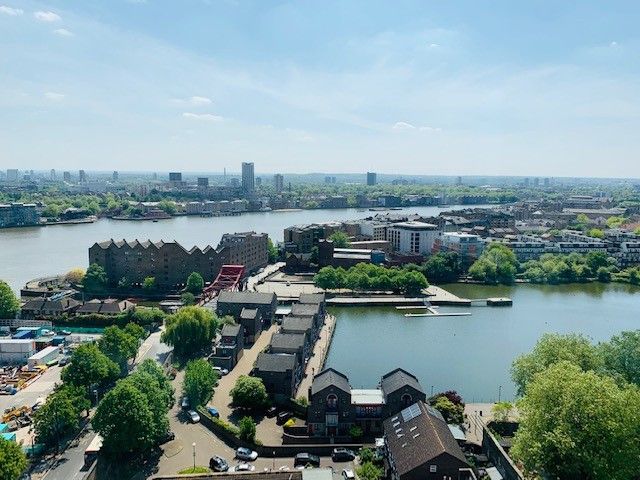 Property photo 2 of 23