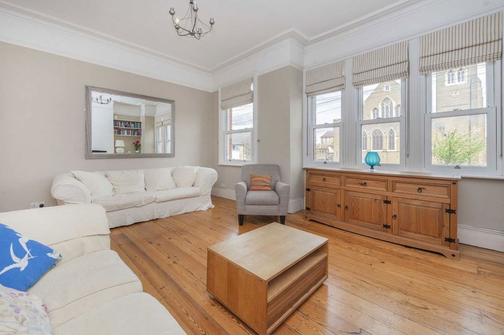 Property photo 2 of 9