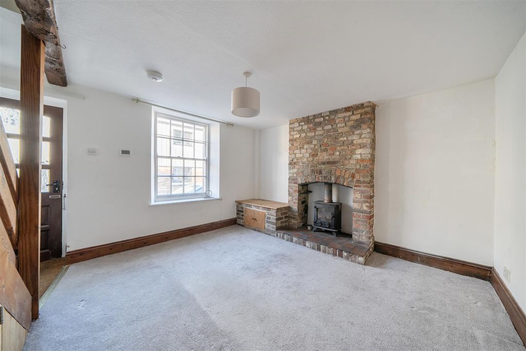 Property photo 2 of 11 Sitting Room