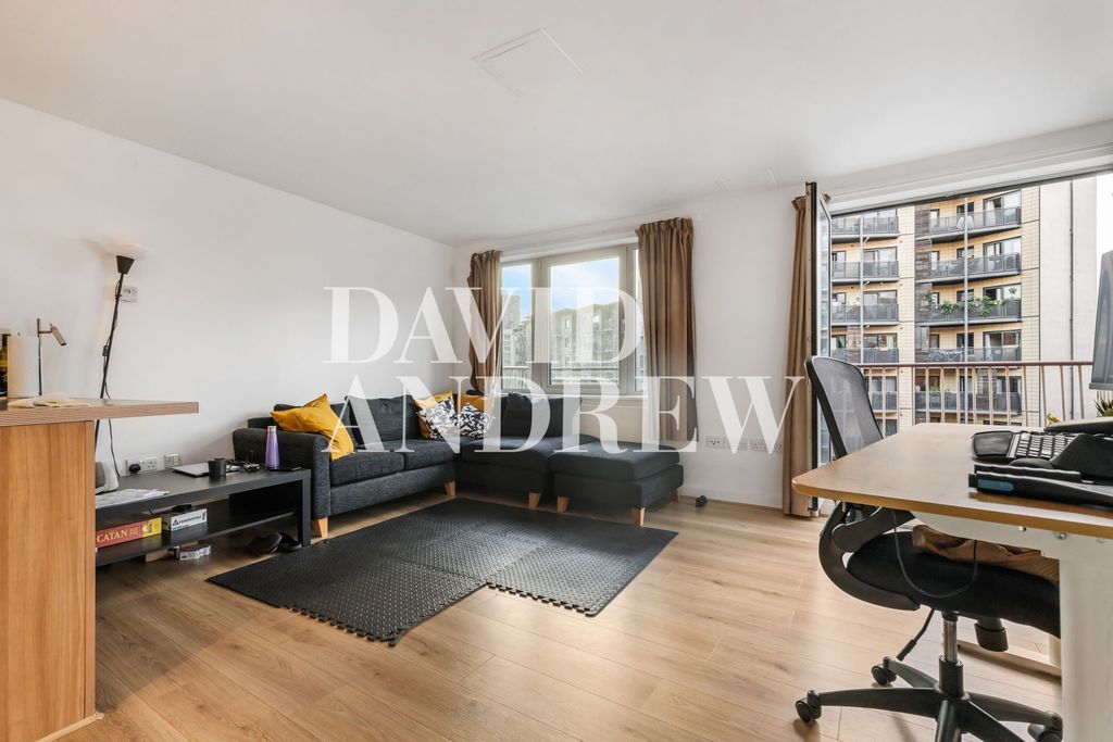Property photo 3 of 11