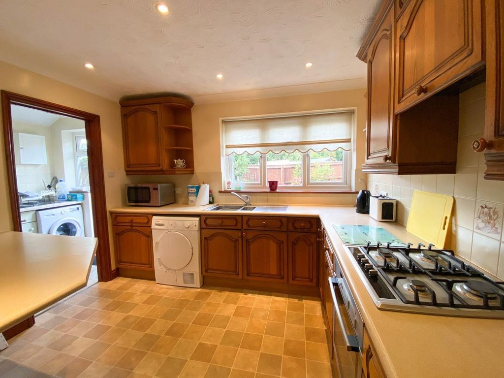 Property photo 2 of 12 Img_9869.Jpg