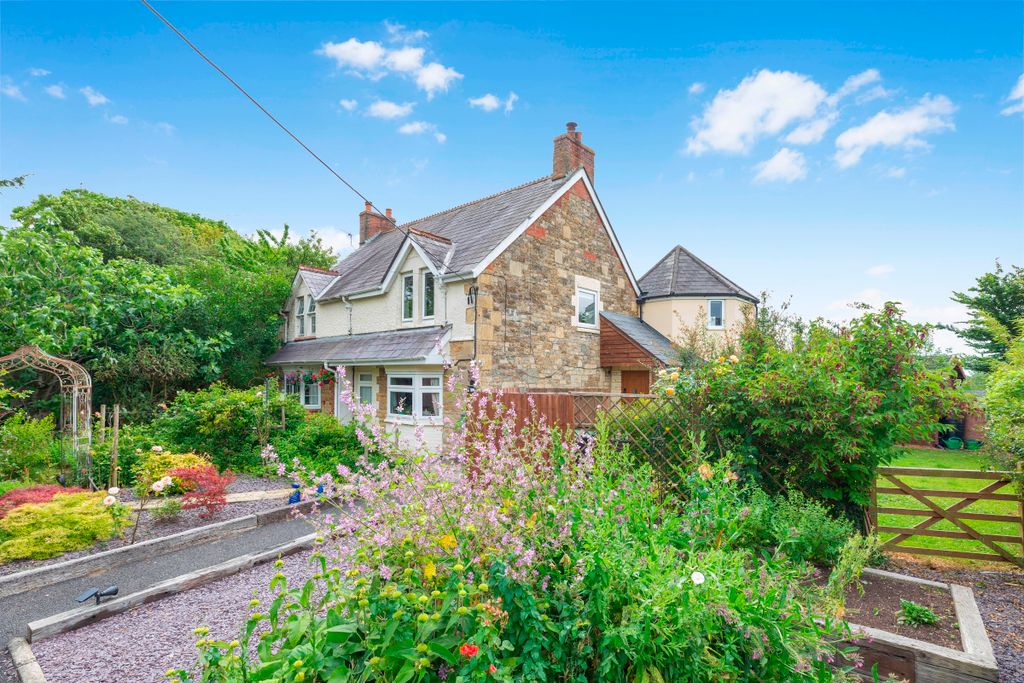 Property photo 1 of 22