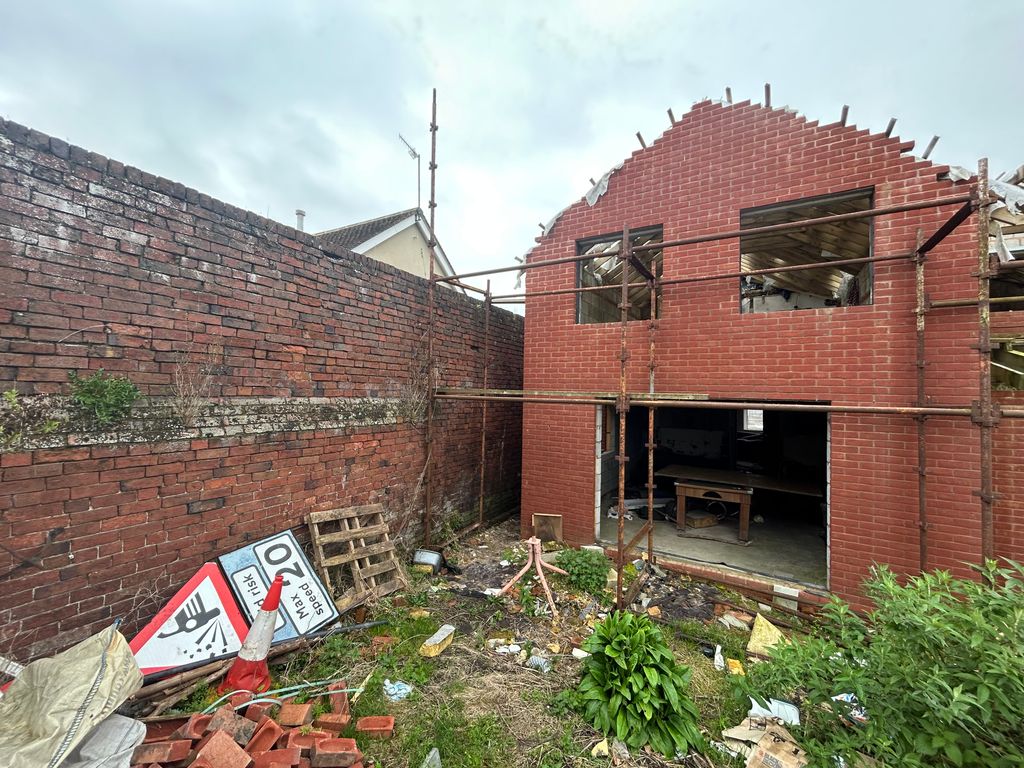 Property photo 3 of 6