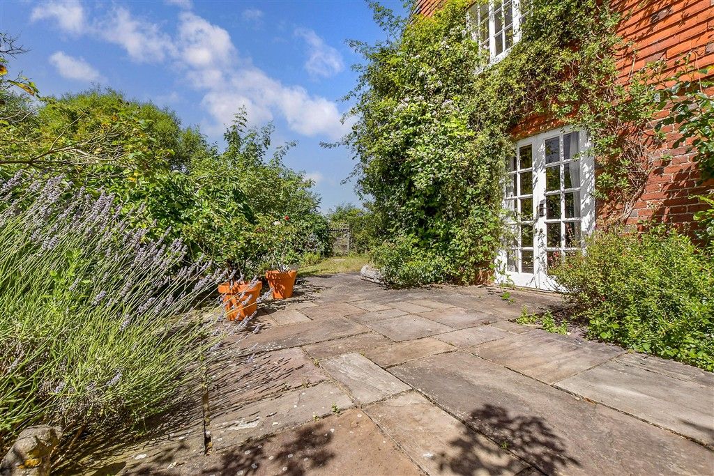 Property photo 1 of 15 Patio / Decking