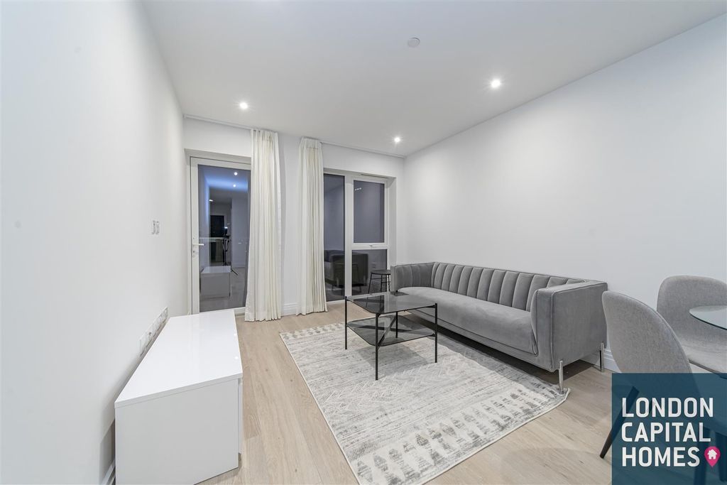 Property photo 1 of 16 E74A7366.Jpg