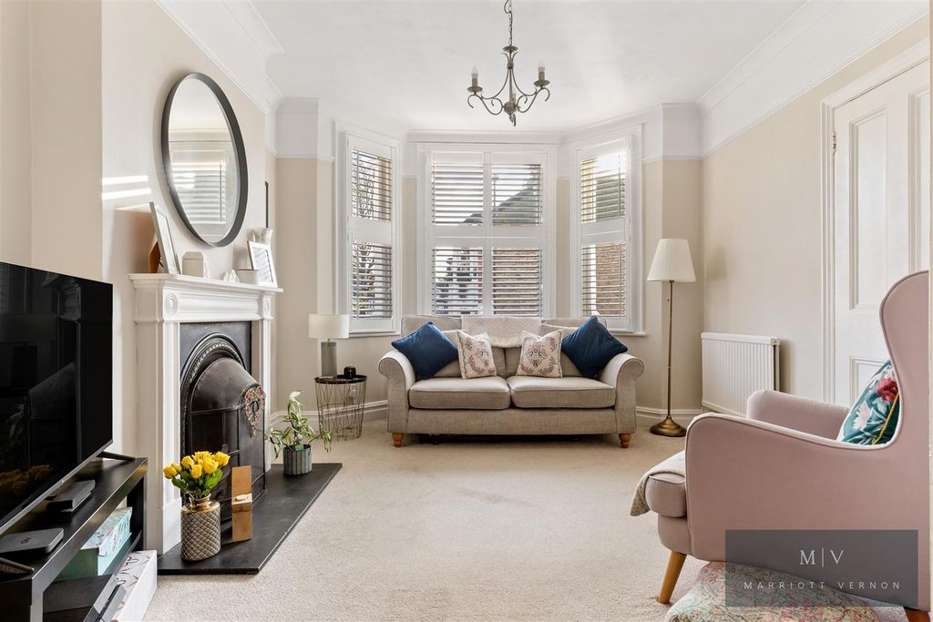 Property photo 2 of 21 Temple Road 53 MV-8.Jpg