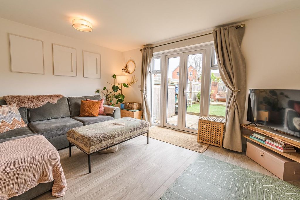 Property photo 3 of 23 Living Room