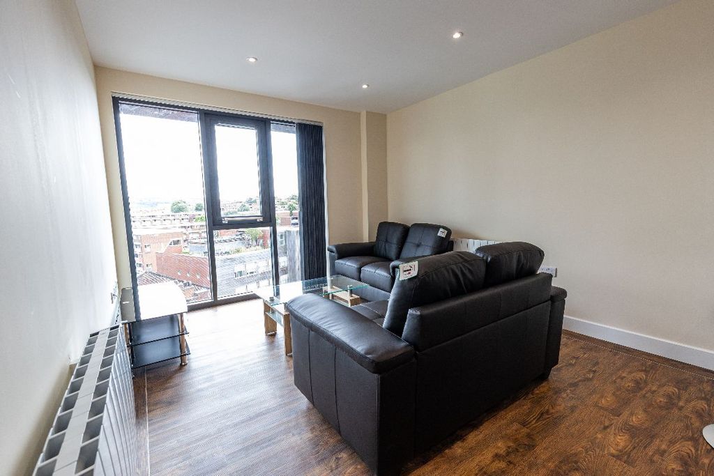 Property photo 3 of 9