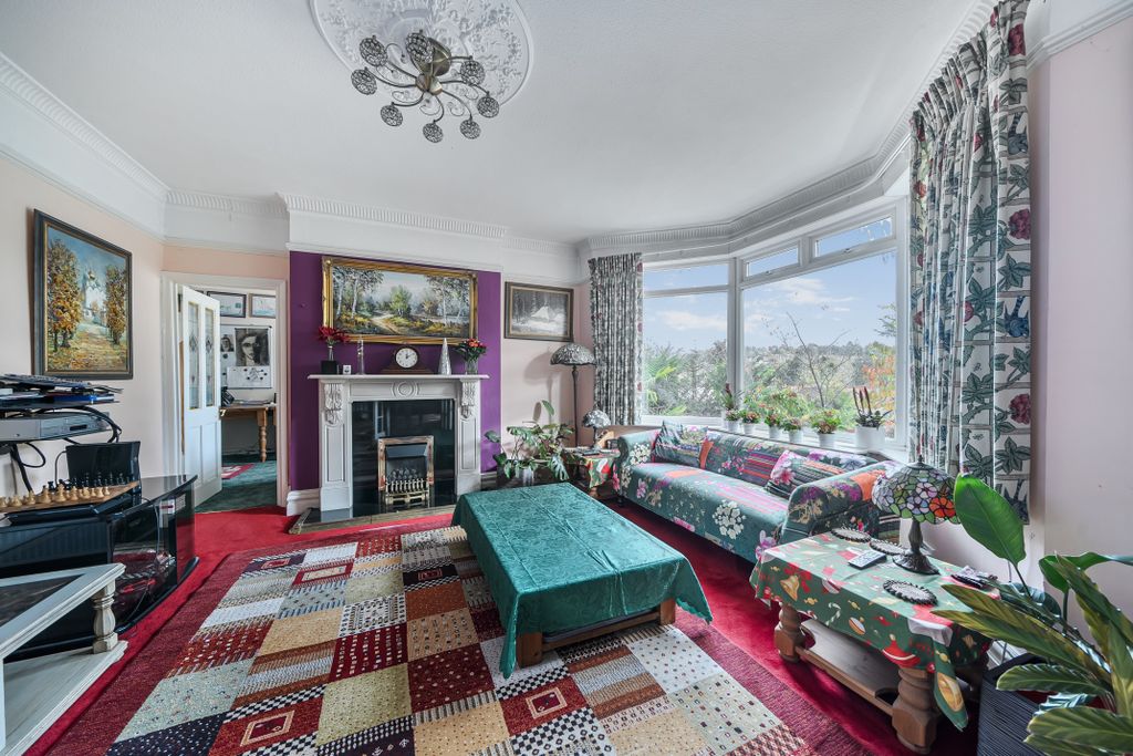 Property photo 3 of 22