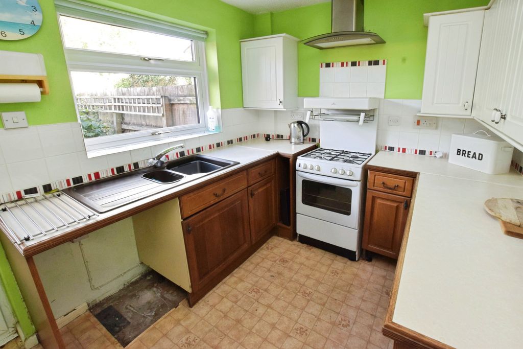 Property photo 3 of 9