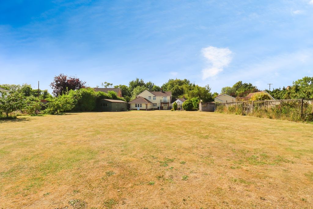 Property photo 1 of 28 Photo