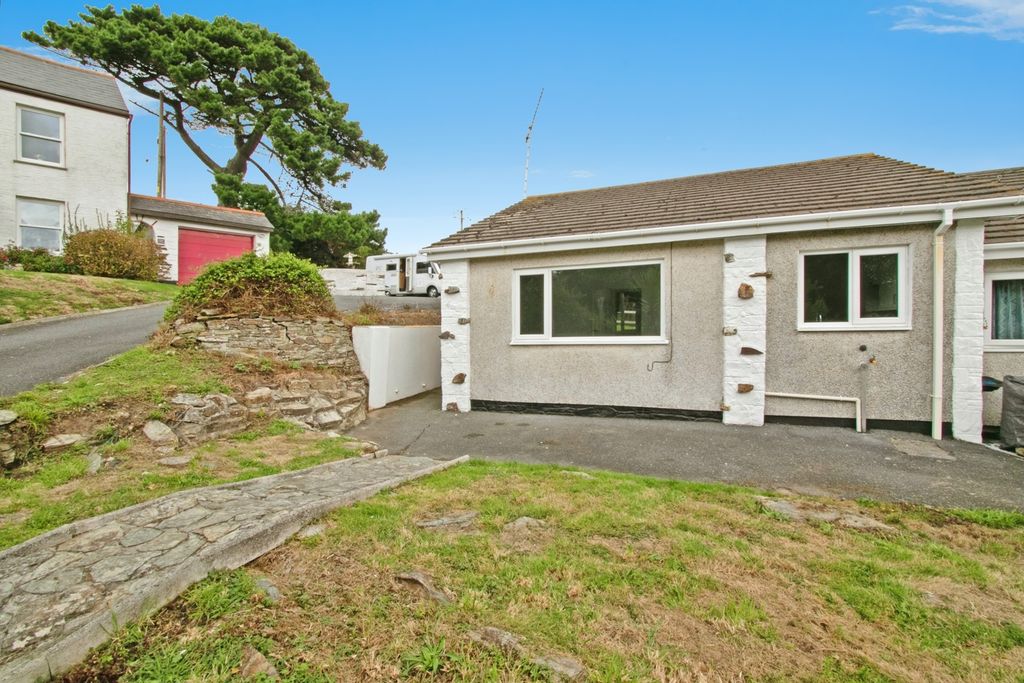 Property photo 1 of 32 Front