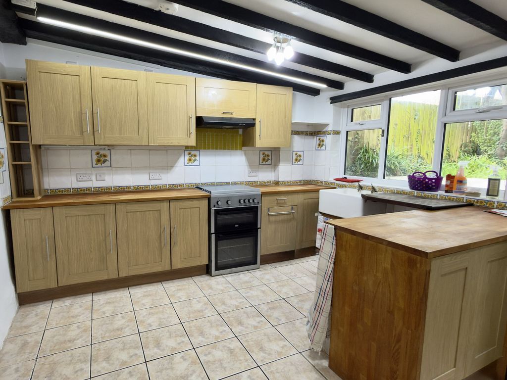 Property photo 2 of 23