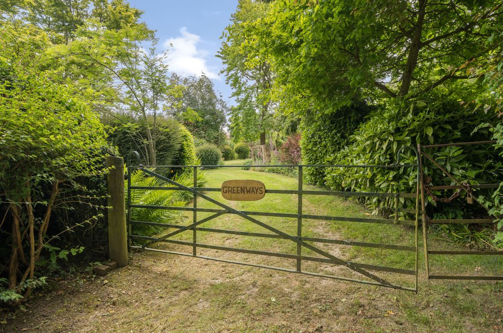 Property photo 2 of 19