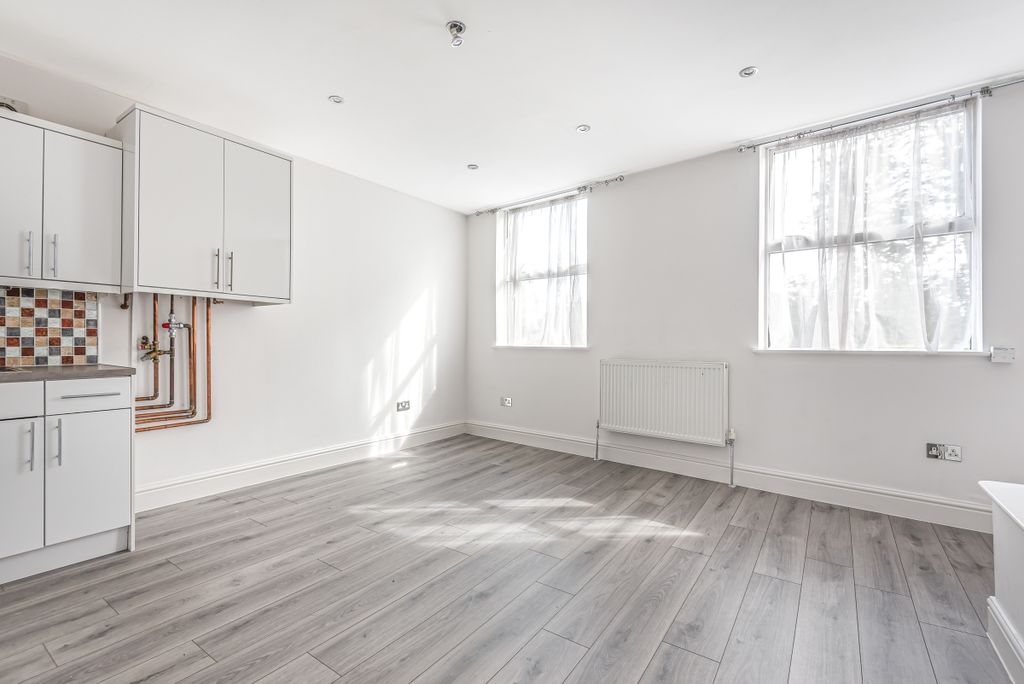 Property photo 3 of 6 524799 (3)