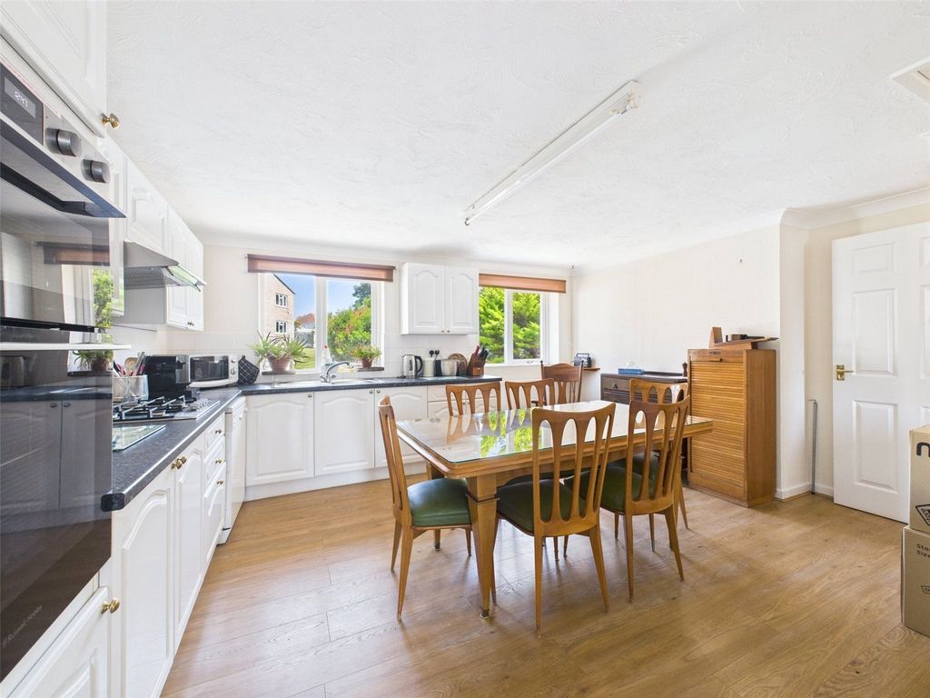 Property photo 3 of 16 Picture No. 10