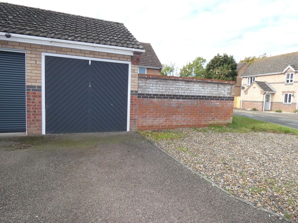 Property photo 2 of 8