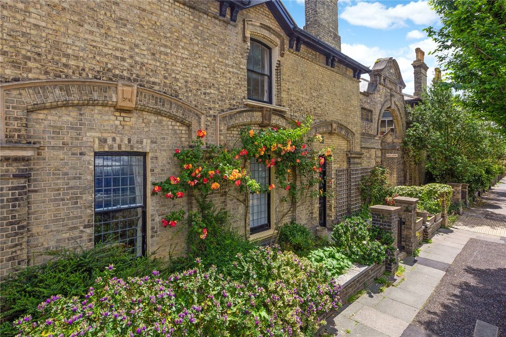 Property photo 2 of 19 Picture No. 14