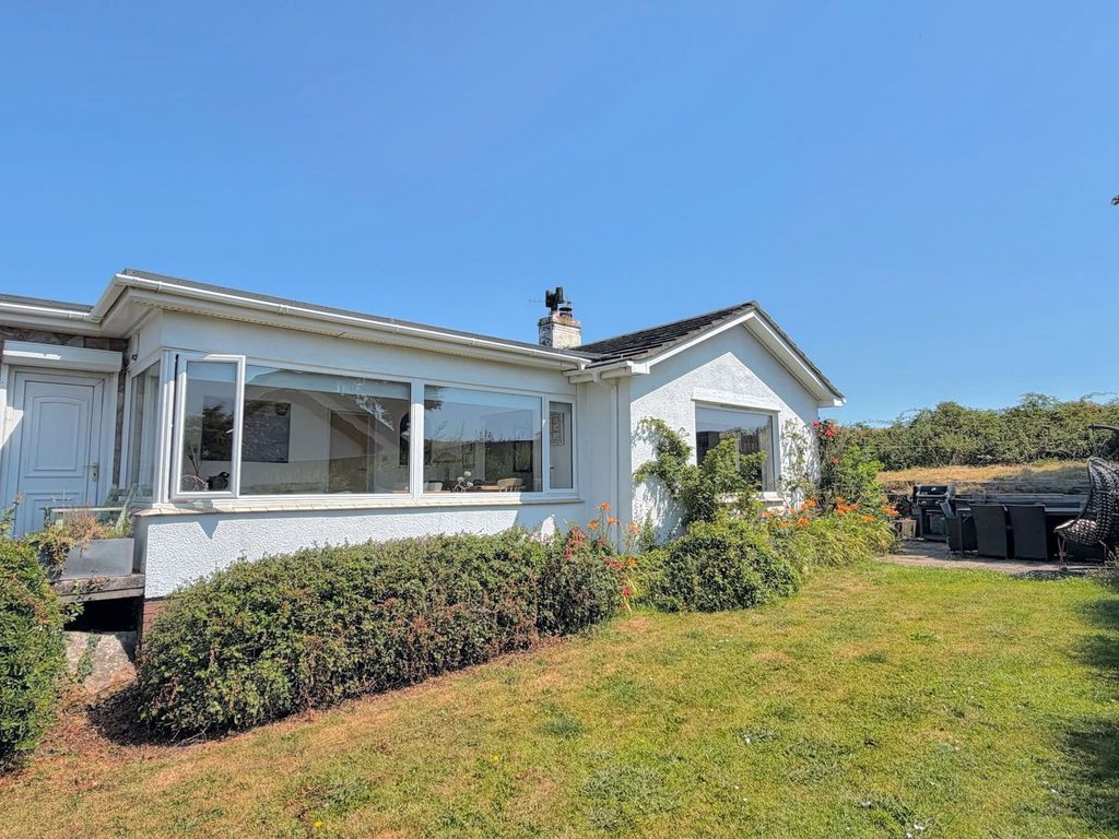 Property photo 1 of 29