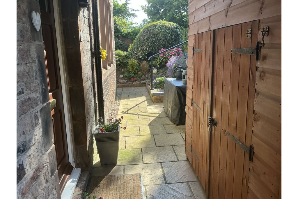 Property photo 1 of 23 Entrance