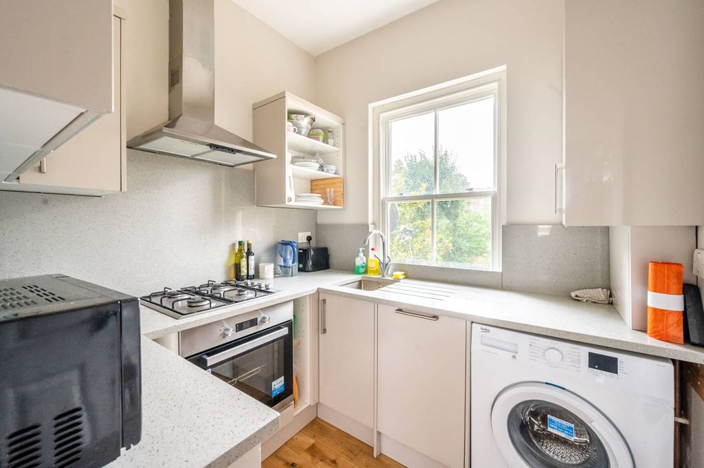 Property photo 1 of 3