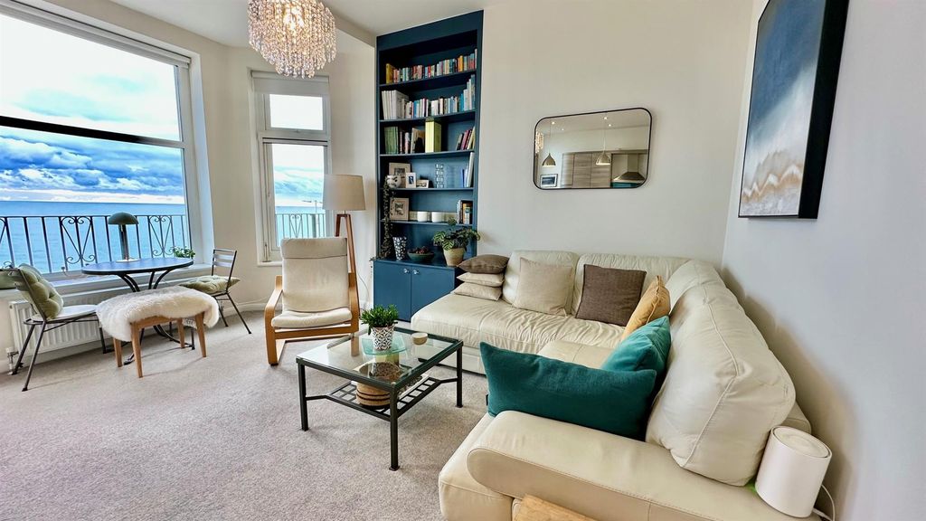 Property photo 2 of 29