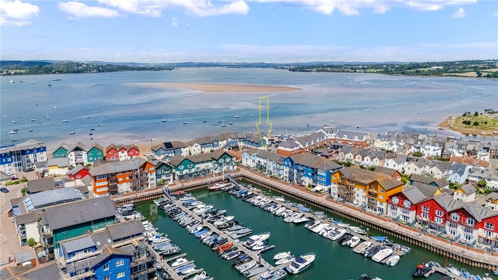 Property photo 1 of 18 Cutters Wharf