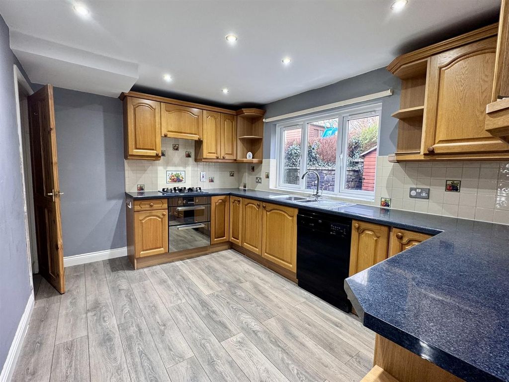 Property photo 2 of 11 Img_6021.Jpeg