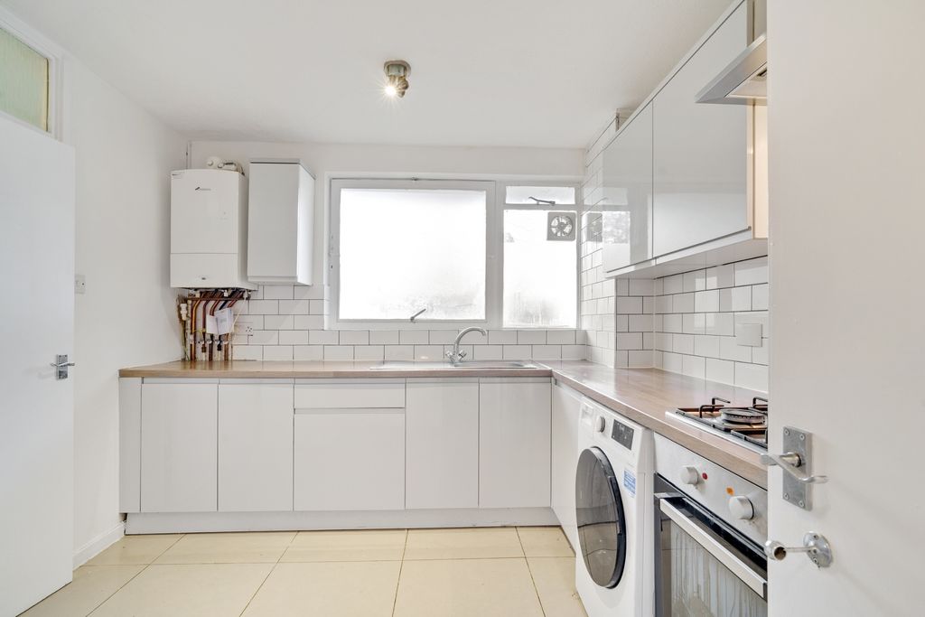 Property photo 3 of 15 Photo 1