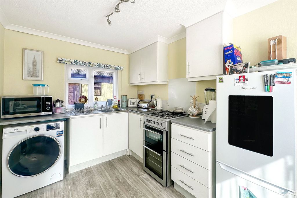 Property photo 1 of 14 Picture No. 18