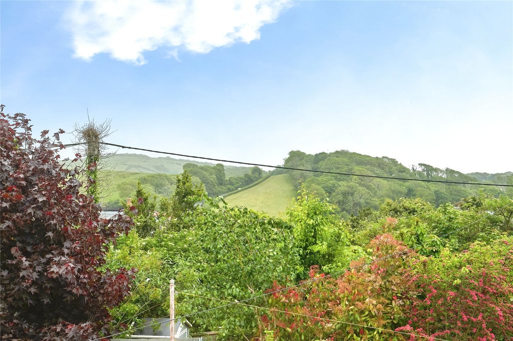 Property photo 2 of 27 Picture No. 05