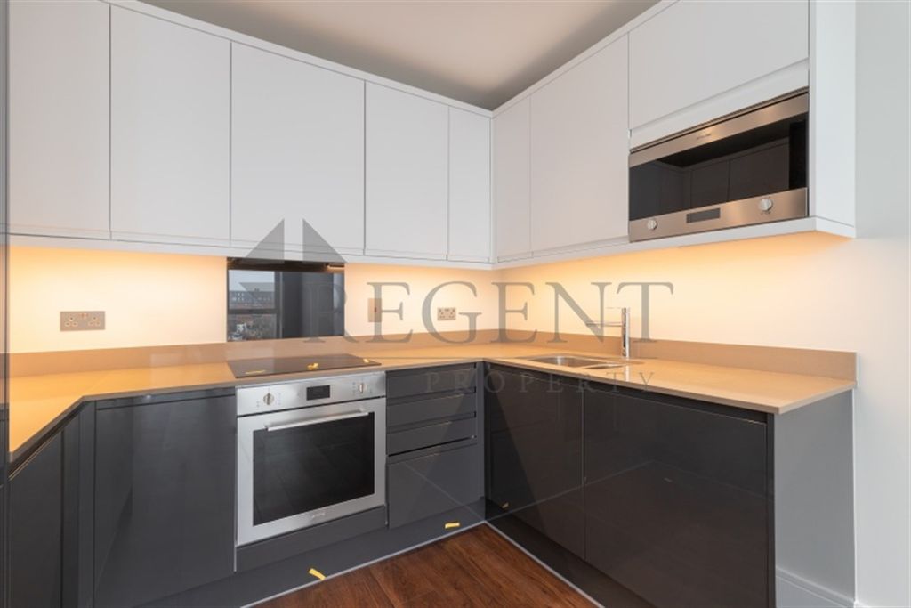 Property photo 3 of 9 Kitchen Unit