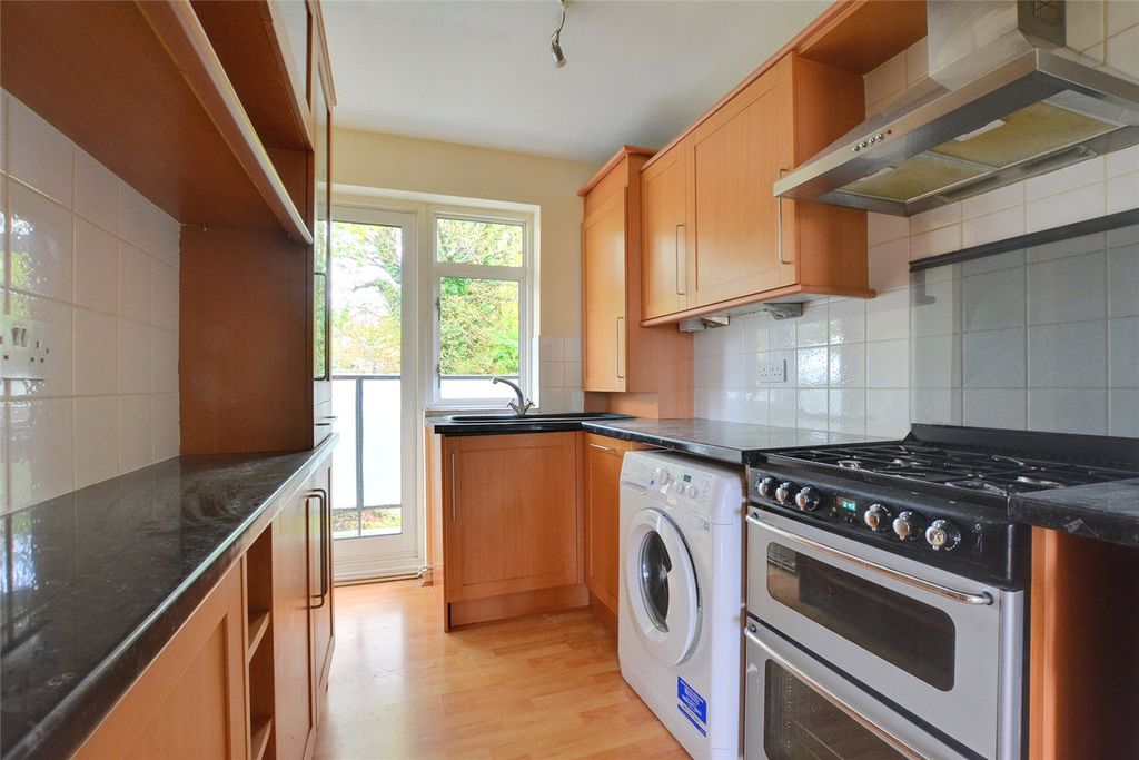 Property photo 2 of 11 Picture No. 04