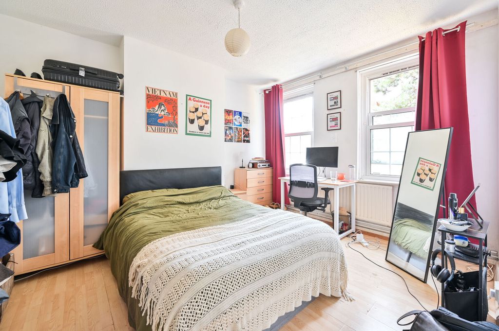 Property photo 1 of 6
