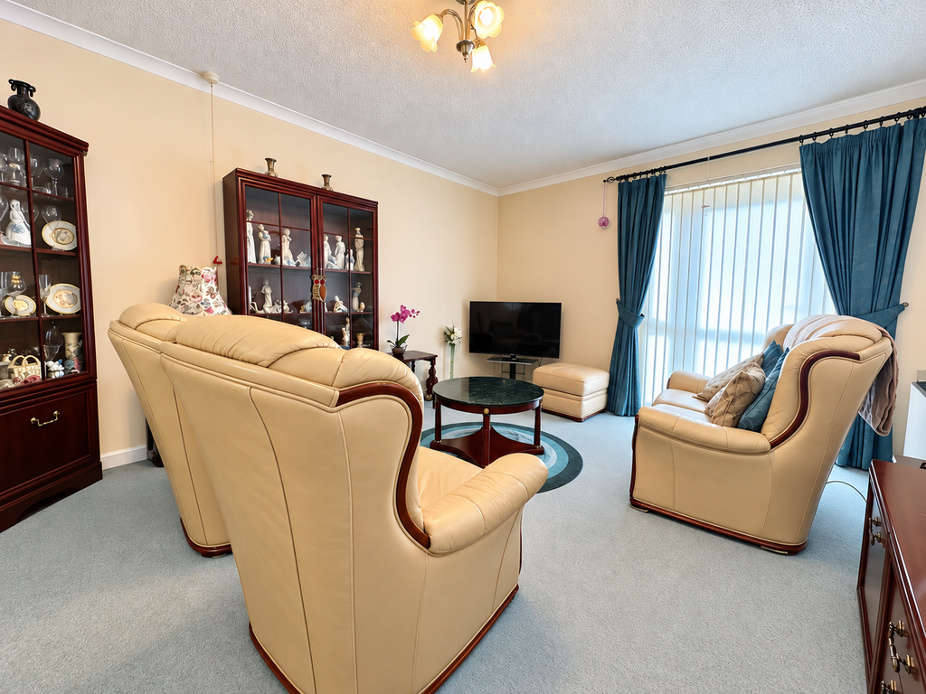 Property photo 2 of 13