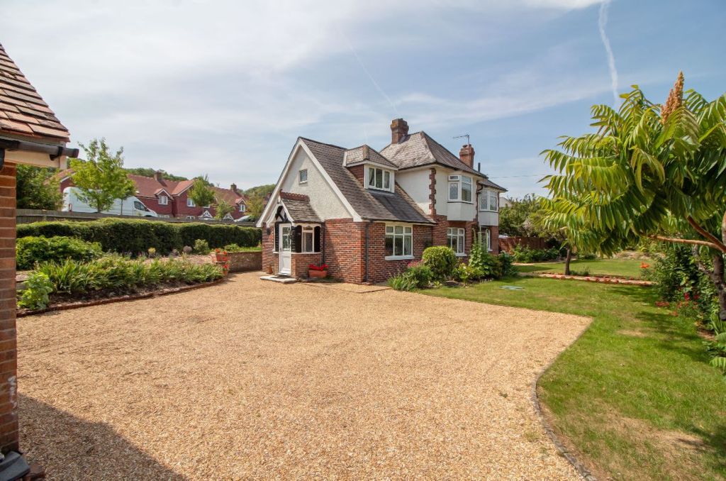 Property photo 1 of 37